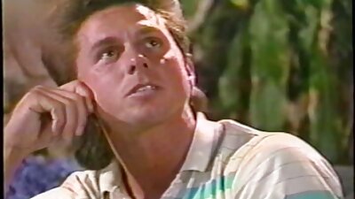 ਆਪਣੇ ਆਪ ਨੂੰ ਇੱਕ ਵਾਈਬ੍ਰੇਟਰ ਨੂੰ ਗਧੇ ਨੂੰ ਹਿਲਾ ਕੇ ਆਨੰਦ ਮਾਣਦੇ ਹੋਏ ਸਵੈ ਖੇਡਣਾ ਚੰਗਾ ਮਹਿਸੂਸ ਹੁੰਦਾ ਹੈ