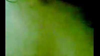 ਸਿੰਗਦਾਰ ਮਾਂ ਮੋਨਿਕਾ ਆਪਣੀ ਕਲੀਟ੍ਰੋਰਿਸ ਮਲਟੀਪਲ ਆਰਗੈਜ਼ਮ ਮਾਦਾ ਈਜੇਕ ਨੂੰ ਰਗੜ ਰਹੀ ਹੈ